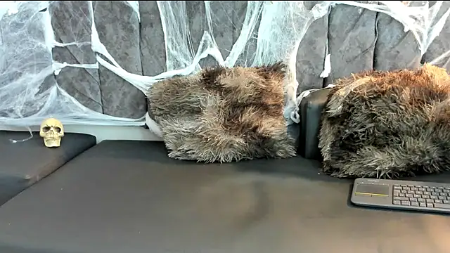 Rowan Mills online show from October 13, 8:42 pm