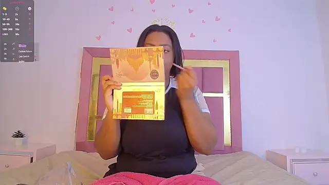 PenelopeBoobss online show from March 6, 9:00 pm