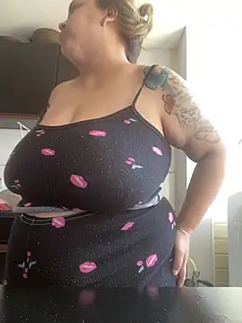 bruna438 online show from May 16, 1:43 pm