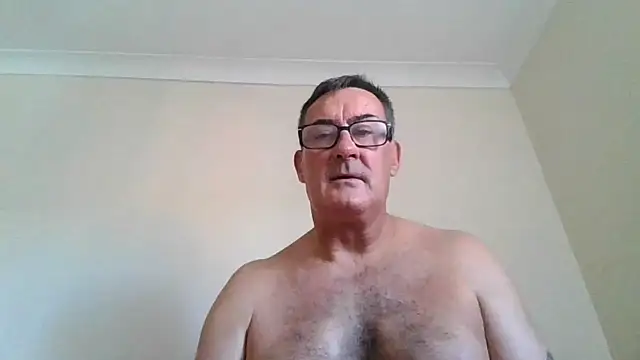 Snapshot of goldenman59 chatting on September 11, 11:54 am goldenman59 online show from September 11, 11:54 am