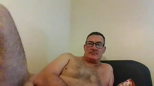 Snapshot of goldenman59 chatting on September 23, 1:14 pm goldenman59 online show from September 23, 1:14 pm