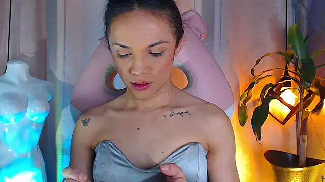 Cristal Gem1 online show from May 15, 11:50 am