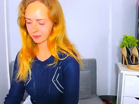 Snapshot of LyraHotty chatting on October 24, 3:30 pm LyraHotty online show from October 24, 3:30 pm