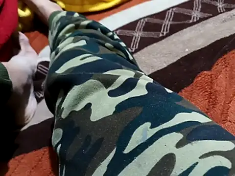 Snapshot of Lavz1995 chatting on February 13, 11:17 am Lavz1995 online show from February 13, 11:17 am