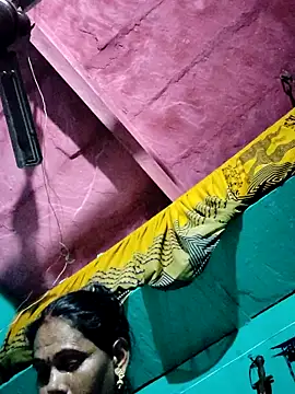 Snapshot of Pooja750 chatting on November 4, 6:40 pm Pooja750 online show from November 4, 6:40 pm