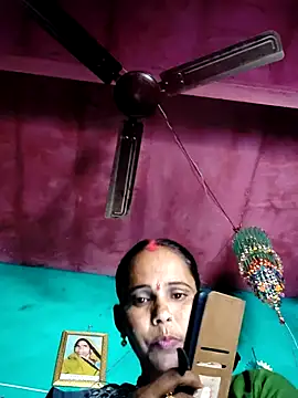 Snapshot of Pooja750 chatting on November 5, 6:46 am Pooja750 online show from November 5, 6:46 am