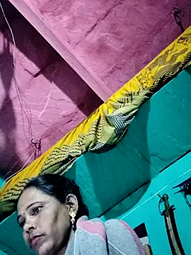 Snapshot of Pooja750 chatting on November 5, 8:42 pm Pooja750 online show from November 5, 8:42 pm