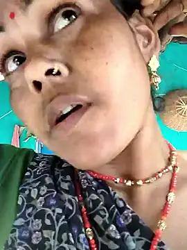 Snapshot of Pooja750 chatting on November 11, 3:06 am Pooja750 online show from November 11, 3:06 am