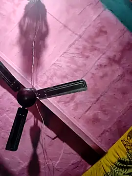 Snapshot of Pooja750 chatting on November 26, 5:47 pm Pooja750 online show from November 26, 5:47 pm