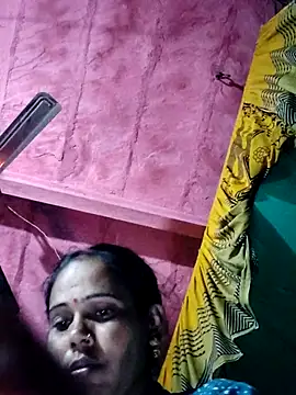 Snapshot of Pooja750 chatting on December 2, 5:52 pm Pooja750 online show from December 2, 5:52 pm