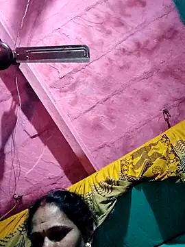 Snapshot of Pooja750 chatting on December 3, 8:51 pm Pooja750 online show from December 3, 8:51 pm