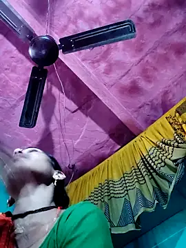 Snapshot of Pooja750 chatting on December 15, 6:28 am Pooja750 online show from December 15, 6:28 am