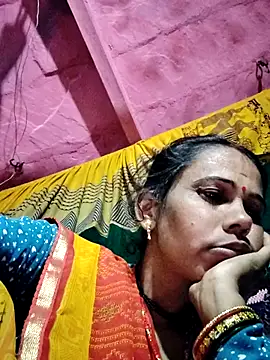 Snapshot of Pooja750 chatting on December 15, 11:42 pm Pooja750 online show from December 15, 11:42 pm