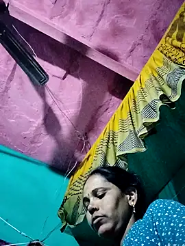 Snapshot of Pooja750 chatting on December 20, 12:40 am Pooja750 online show from December 20, 12:40 am