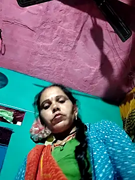 Snapshot of Pooja750 chatting on December 22, 6:49 pm Pooja750 online show from December 22, 6:49 pm