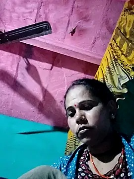 Snapshot of Pooja750 chatting on January 31, 7:45 pm Pooja750 online show from January 31, 7:45 pm