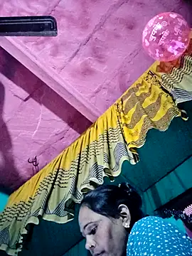 Snapshot of Pooja750 chatting on February 7, 5:05 pm Pooja750 online show from February 7, 5:05 pm