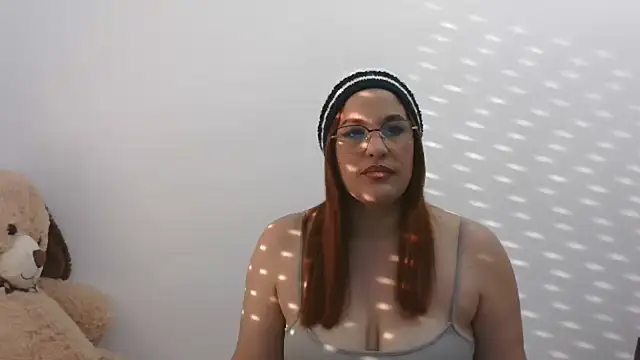 Cuquita83 online show from December 18, 9:25 am