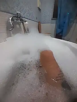 gigilola84 online show from November 1, 6:43 pm