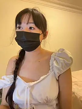 Minnie-2025 online show from May 20, 4:13 pm