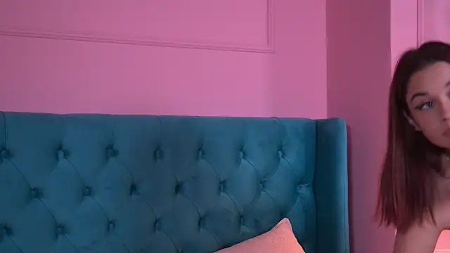 AlyraRose online show from September 19, 3:52 am