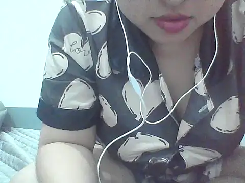 DonnaBae online show from September 22, 4:42 pm