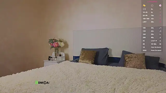  sophielov online show from December 16, 11:37 am