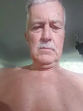 Snapshot of slaveman4you chatting on May 12, 3:53 pm slaveman4you online show from May 12, 3:53 pm