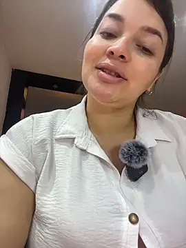 sarahreyess 11 online show from March 30, 10:38 am