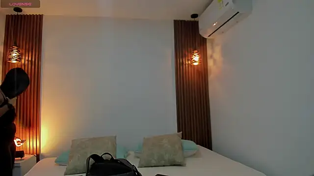 zoe evans5 online show from October 22, 11:32 am