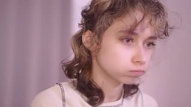 MimiLicks online show from October 6, 8:12 am