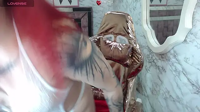 Red Bunny v online show from January 9, 1:25 pm