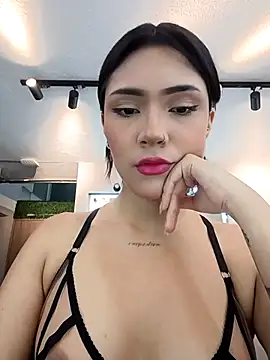 KymRoses online show from September 19, 8:42 pm