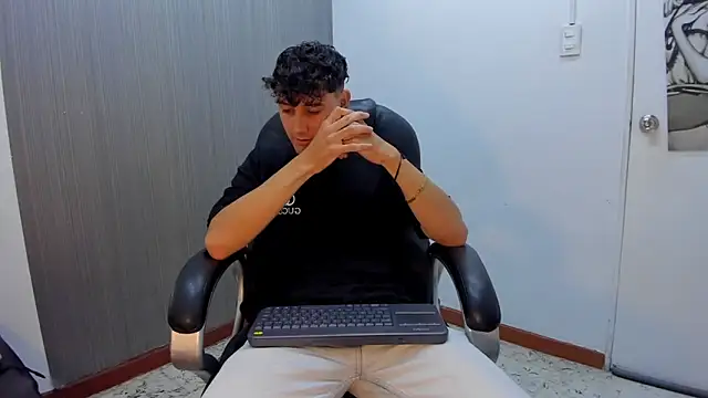Alex Booy online show from September 13, 3:34 pm