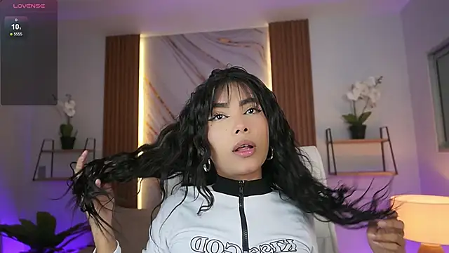 GiaNovak online show from December 17, 7:09 pm