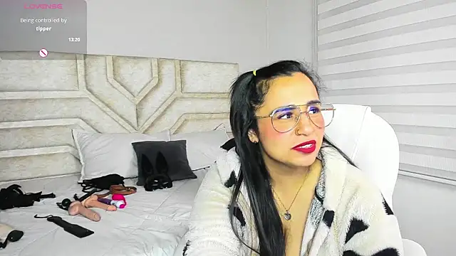 Snapshot of _adahara_queen chatting on September 14, 7:29 am  adahara queen online show from September 14, 7:29 am