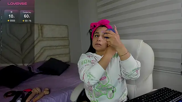 Snapshot of _adahara_queen chatting on September 17, 3:52 am  adahara queen online show from September 17, 3:52 am