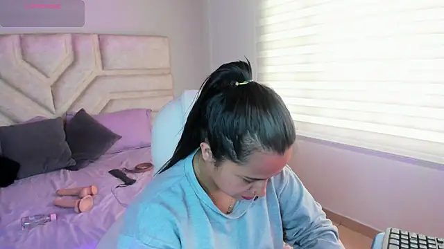 Snapshot of _adahara_queen chatting on September 28, 8:36 pm  adahara queen online show from September 28, 8:36 pm