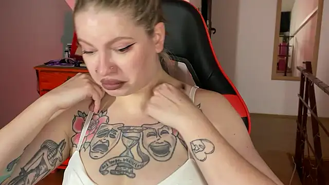 Mia Kamp online show from October 16, 6:42 pm