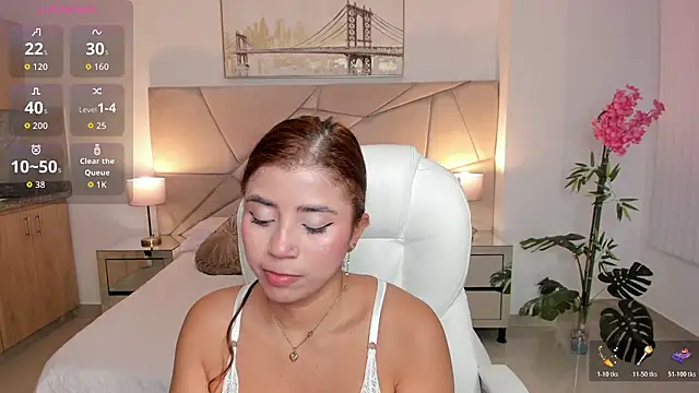 issi loren online show from November 13, 6:29 pm