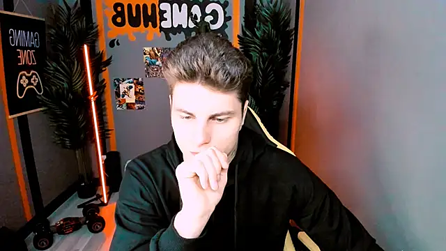 Snapshot of JackWolw chatting on October 2, 12:12 pm JackWolw online show from October 2, 12:12 pm