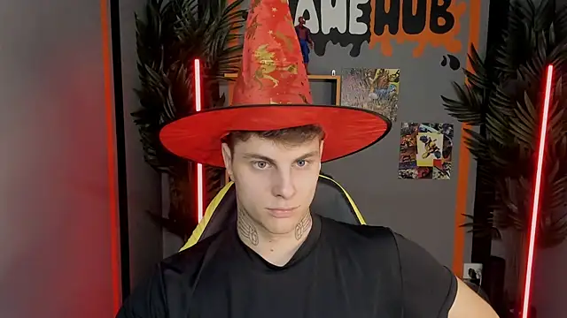 Snapshot of JackWolw chatting on October 29, 10:06 am JackWolw online show from October 29, 10:06 am