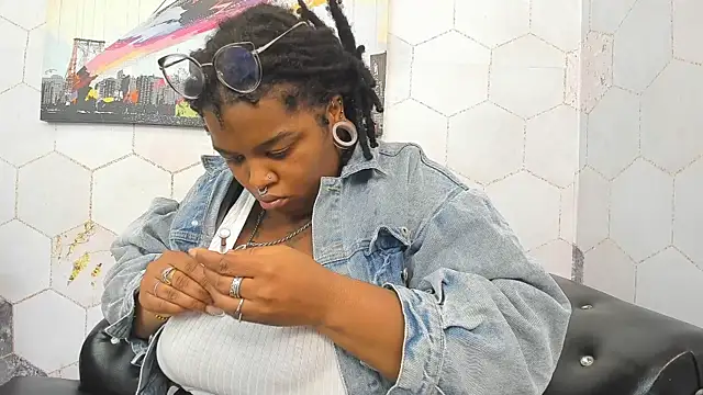 Anaa Fuentess online show from December 15, 11:47 am