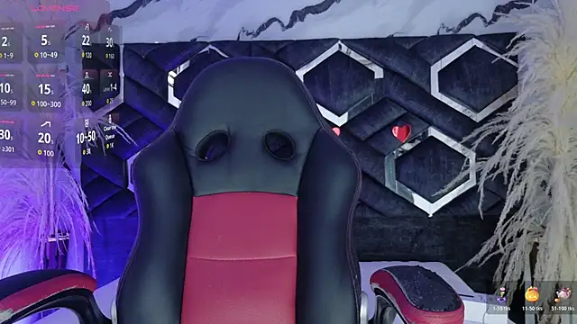 Snapshot of Natasha-Adams chatting on October 20, 9:26 pm Natasha-Adams online show from October 20, 9:26 pm