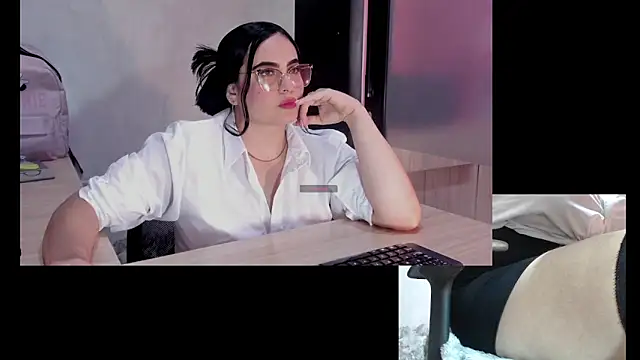 sofiiacarson online show from March 7, 8:06 pm