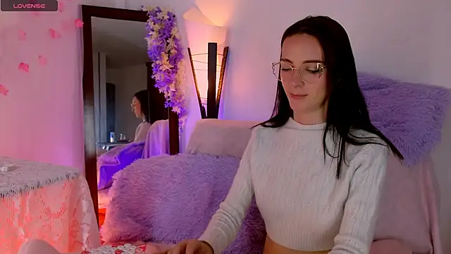 AuroraHans1 online show from January 18, 12:47 am