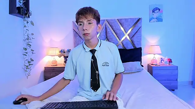 Hyunjin Son online show from October 24, 10:50 pm