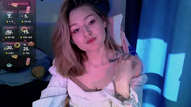 cute1stranger online show from October 22, 9:31 am