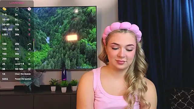 AliaBuerstatte online show from October 7, 8:06 pm