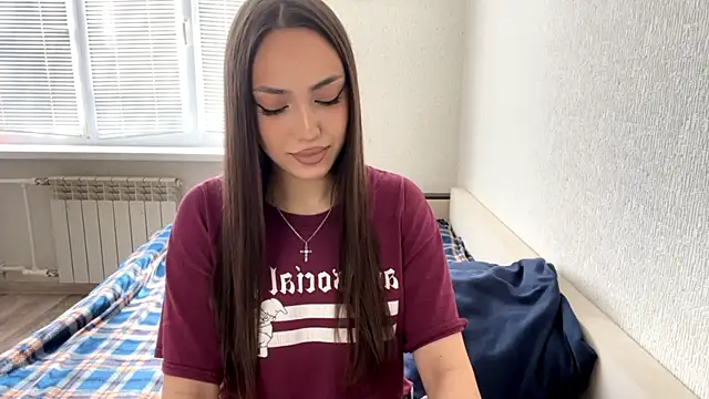 Leaf Unto online show from September 24, 11:35 am